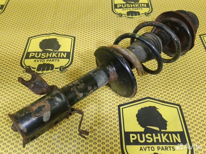 Амортизатор подвески передний правый Renault Logan