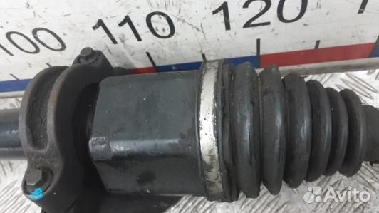 Привод передний правый volvo V70 3 (YBE18N101)