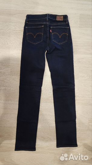 Джинсы женские levis