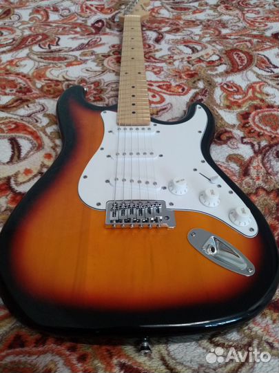 Электро гитара Ashtone