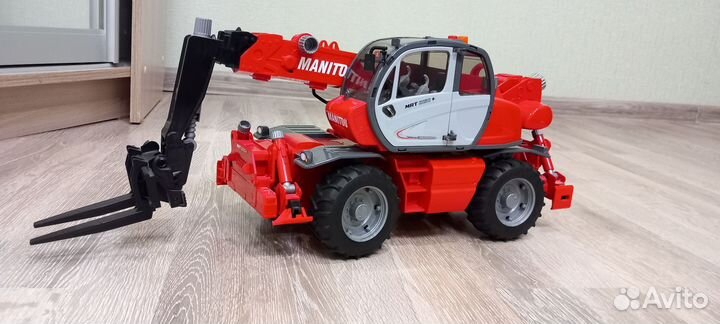 Детские игрушки Bruder (Германия)