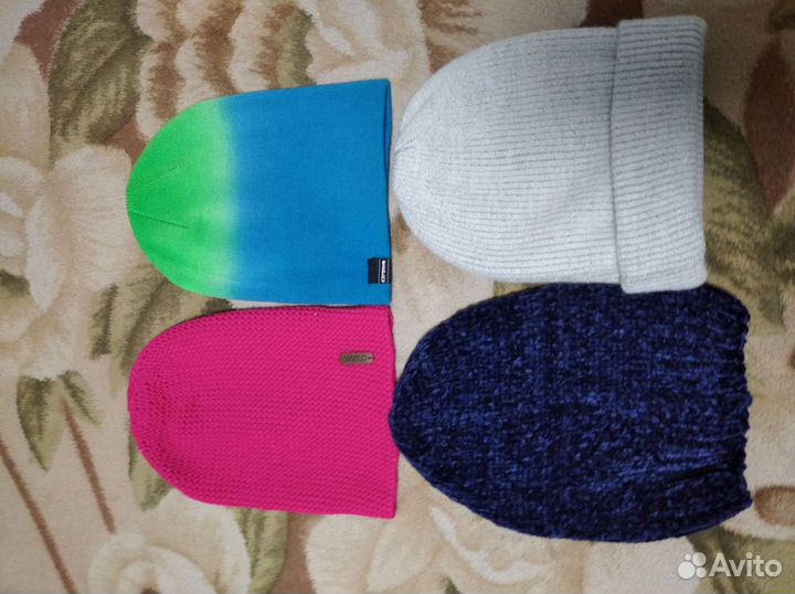 Шапка женская бинни