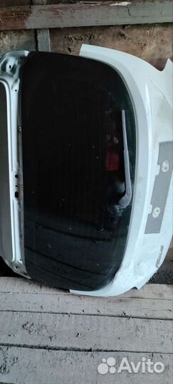 Стекло крышки багажника ford focus 3