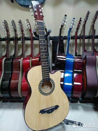 Новые гитары Belucci 3810, чехлы, струны