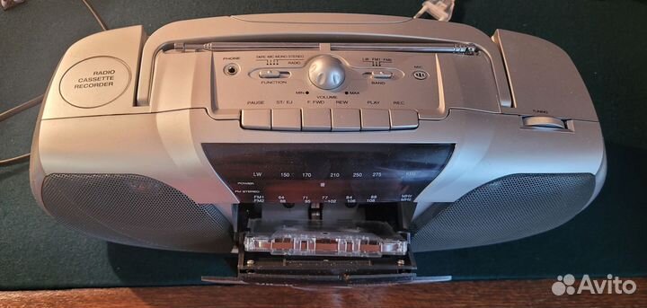 Касетный магнитофон Vitek vt-3204