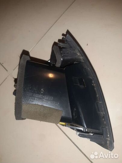 Дуйка в торпедо Тойота Марк Х 2004 - 2009г.в