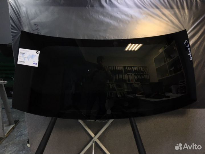 Заднее стекло Мицубиси Аутландер III 5805A366