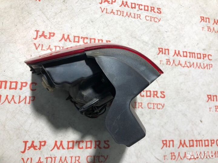 Фонарь задний правый Ford Escape L3 2.3 2010