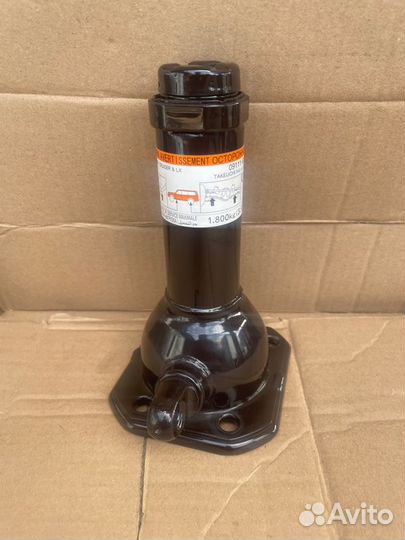 Домкрат Toyota Land Cruiser 200 URJ202 4.5 1VD-FTV