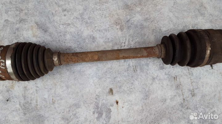 Привод полуось левая Хундай Солярис 1.6л АКПП