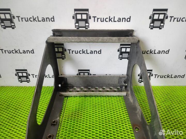 Подножка за кабиной Volvo Fh 4