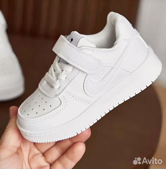 Кроссовки весение детские