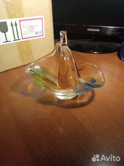 Вазы цветное стекло