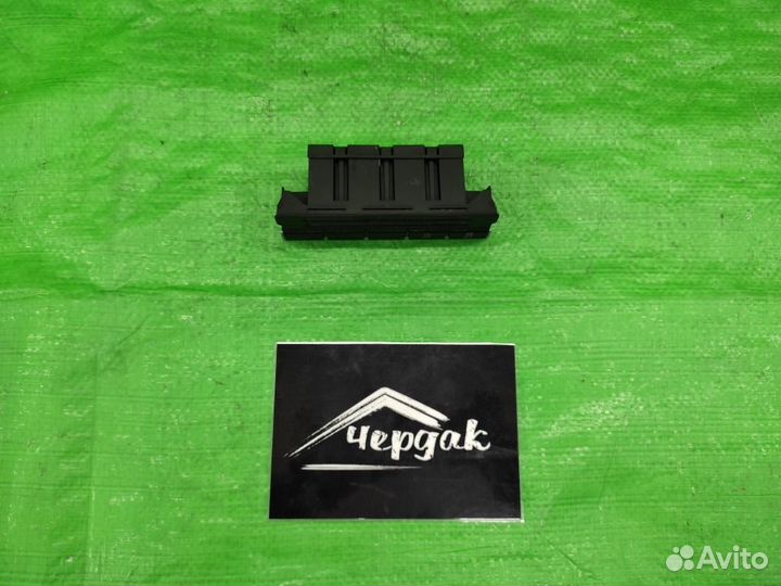 Кнопка антипробуксовочной системы VW Tiguan 07-16