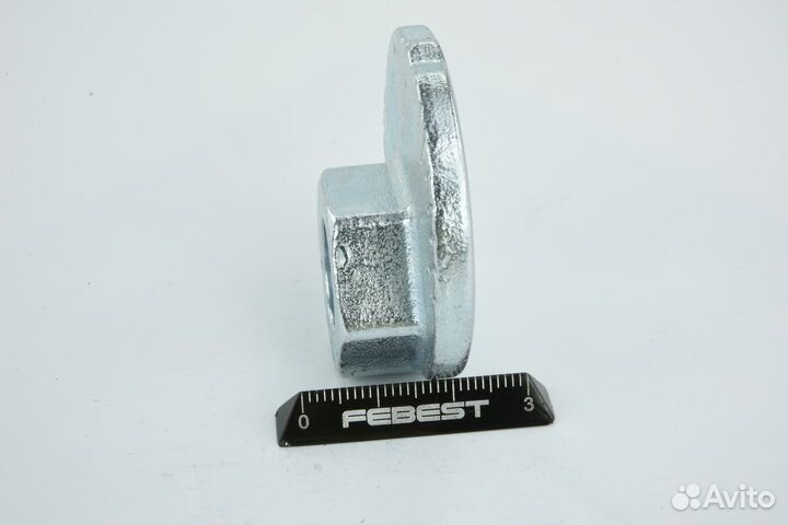 Гайка с эксцентриком