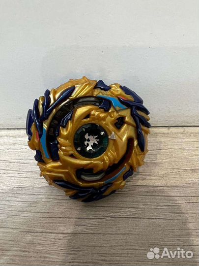 Бейблэйд бёрст волчок фафнир