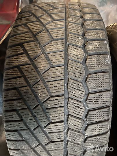 Continental ContiVikingContact 5 235/45 R17 94H