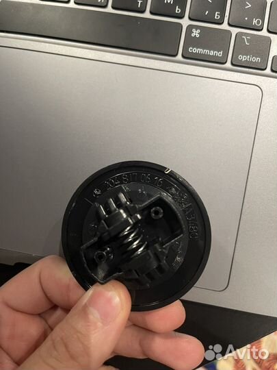 Значок mercedes на капот