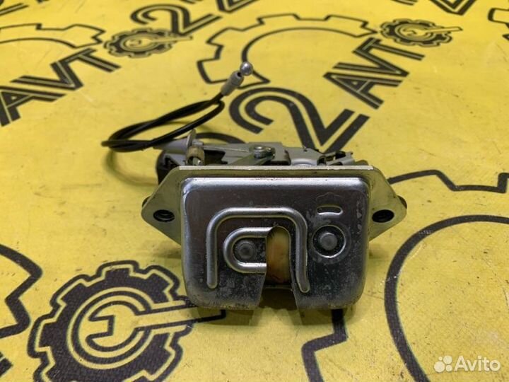 Замок багажника Subaru Forester SG5 EJ203 2007