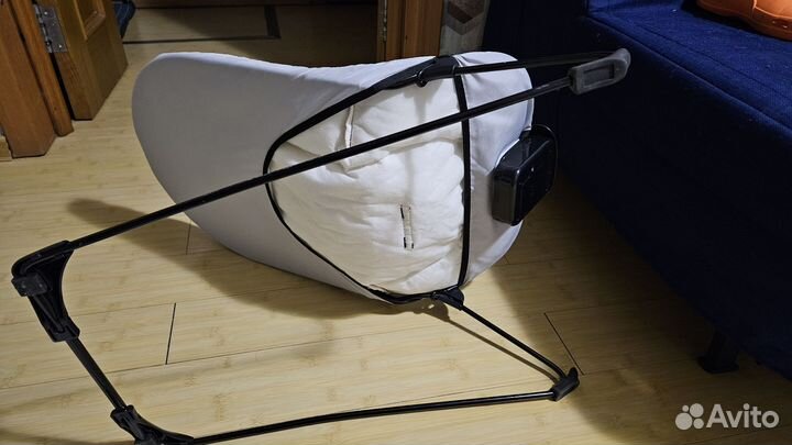 Шезлонг для новорожденных