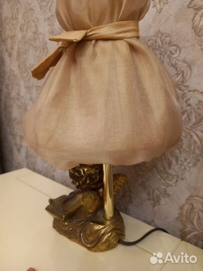 Лампа настольная