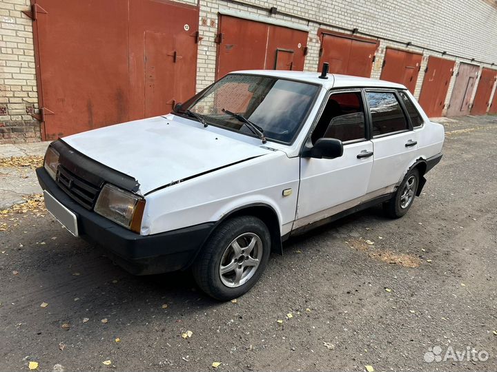 ВАЗ 21099 1.5 МТ, 2001, 100 000 км