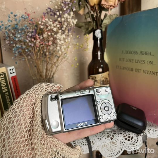 Цифровой фотоаппарат sony cyber shot