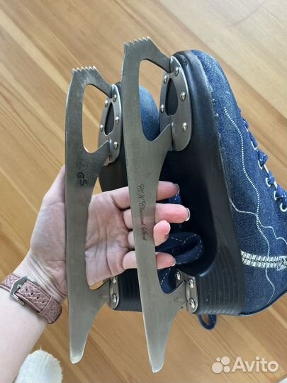 Коньки фигурные р.37