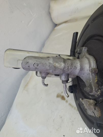 Главный тормозной цилиндр Renault Megane 3