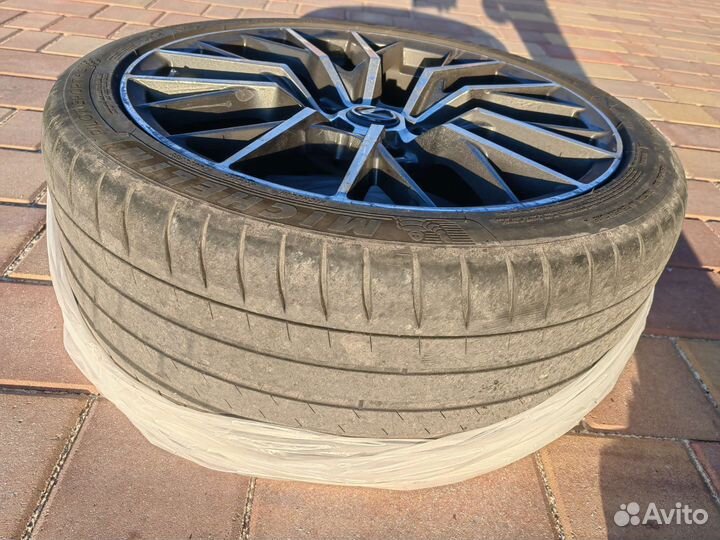 Michelin Pilot Sport 4 S 235/40 R19 98Y