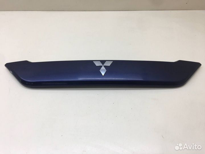 Накладка двери багажника Mitsubishi Outlander XL CW 2006-2012