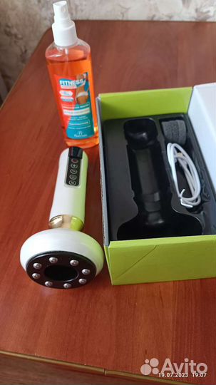 Вакуумный антицеллюлитный массажер.Масло в подарок