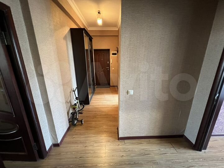 2-к. квартира, 76 м², 9/10 эт.