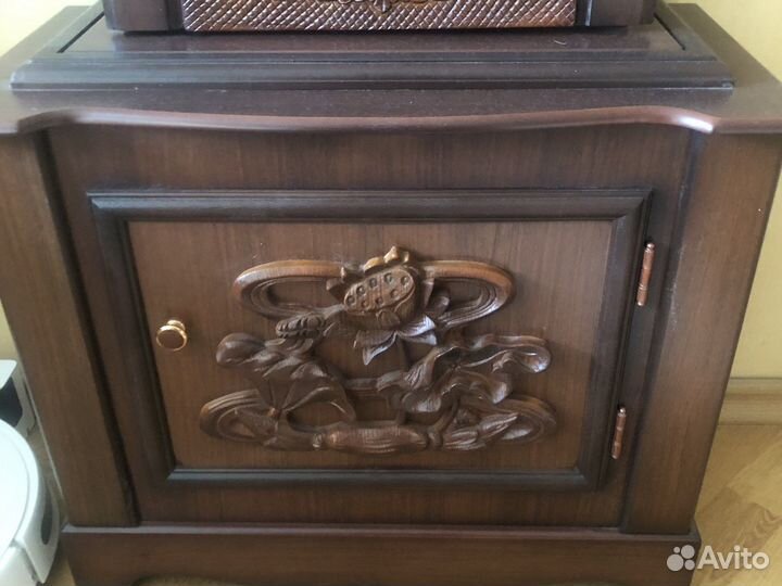 Напольные часы с боем