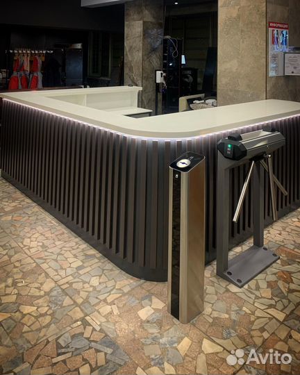 Стойка ресепшн Бесплатный монтаж
