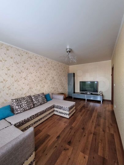 2-к. квартира, 54 м², 2/9 эт.