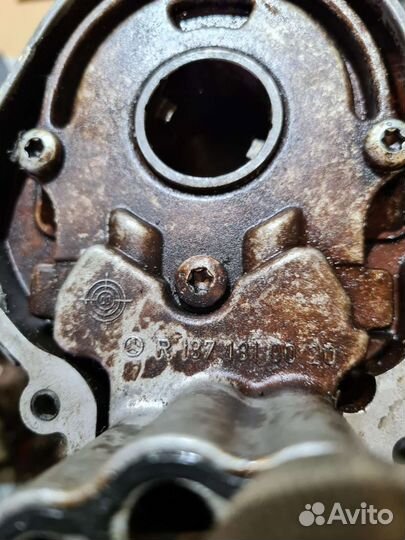 Масляный насос Mercedes W220 W215 M137