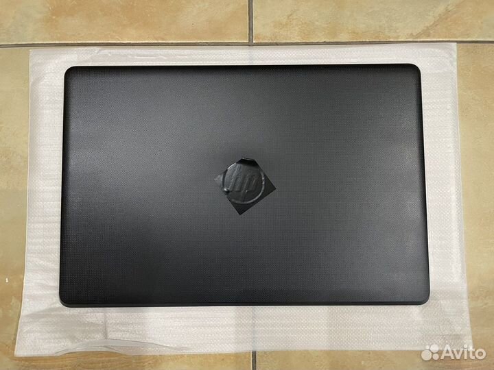 Новая крышка матрицы на HP 15-bs