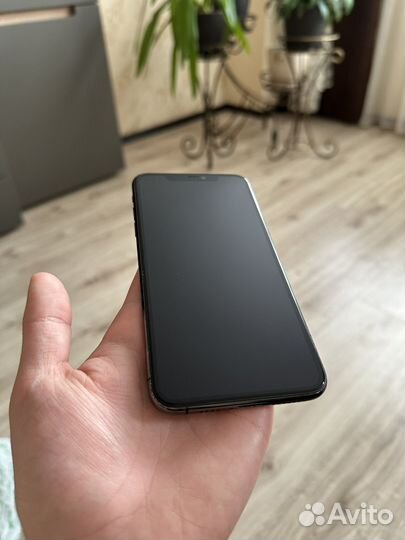 iPhone 11 Pro Max, 64 ГБ