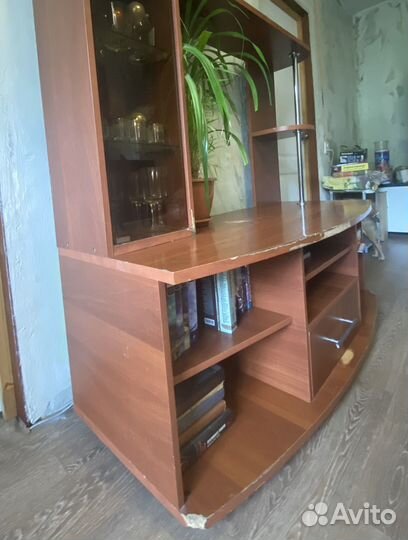 Тумба-горка под телевизор с полками