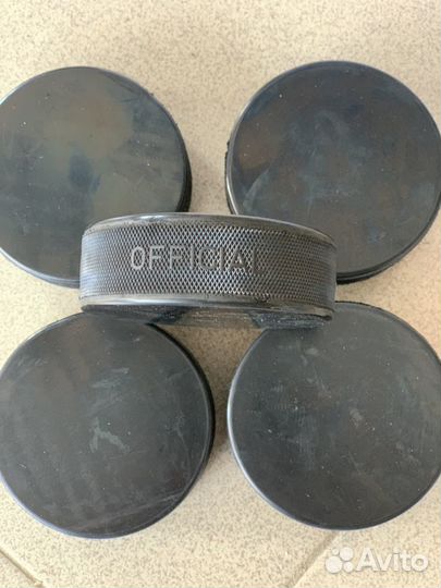 Хоккейные шайбы кхл коробка 100 штук