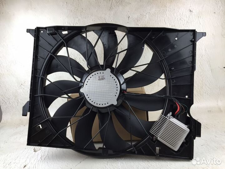 Вентилятор охлаждения двигателя Mercedes CL C216