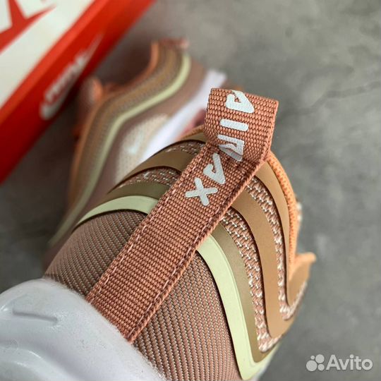 Кроссовки Nike air