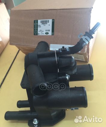Корпус термостата LR004318 land rover