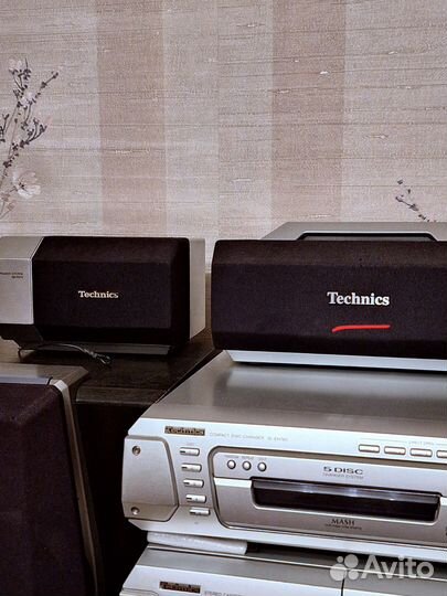 Шильдик Technics