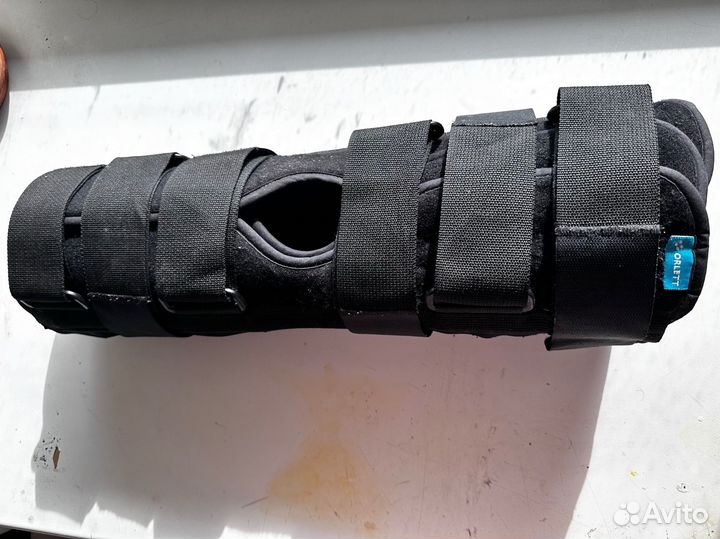 Ортез (тутор) на коленный сустав