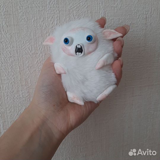 Игрушка ручной работы. Монстрик Бояка