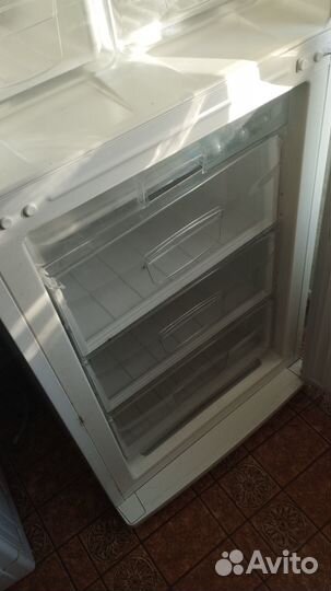 Холодильник бу Indesit ES 20