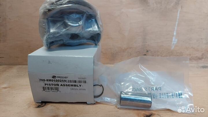 Поршень Mercury F80-115 2,1L. 8M0100259