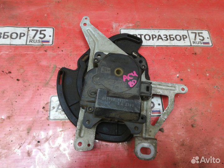 Сервопривод заслонки печки Toyota Kluger V ACU20W